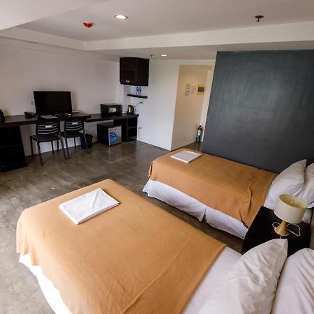 5880 Enriquez Residences มะนิลา ภายนอก รูปภาพ