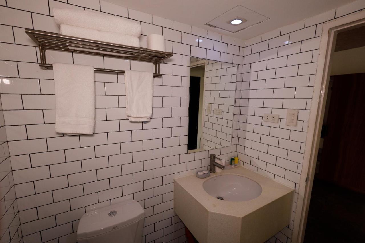 5880 Enriquez Residences มะนิลา ภายนอก รูปภาพ